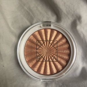 OFRA x Talia Mar Highlighter- Solo NWT